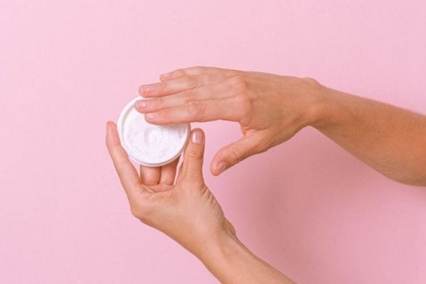 How Does A Moisturizer Work